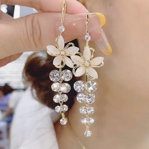 Leaves Crystal Stud: Crystal Leaf Studs.