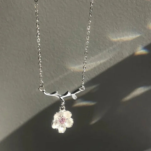 Cherry Blossom Pendant Necklaces for Women Clavicle Chains Necklace INS Popular Fashion Jewelry Wedding Party Birthday Gift
