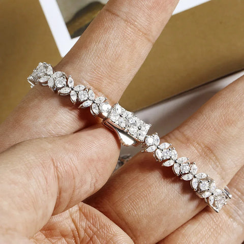 Four Petal Flower Marquise Round Cut Moissanite