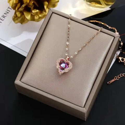 Top luxury colored crystal ocean heart-shaped pendant necklace, suitable for fashionable women's wedding necklaces