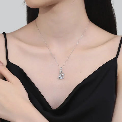 Pendant 1 Carat Moissanite Necklace