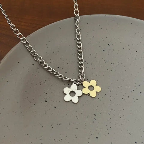 W8KF Flower Pendant Jewelry Pendant Necklaces Flower Pendant Chains Chokers for Party