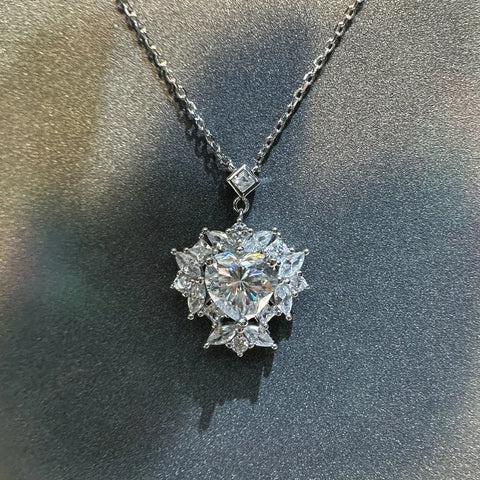 Vinregem Passed Test 3EX VVS1 D Color 2CT Heart Cut Real Moissanite Diamond Pendant Necklace 925 Sterling Silver Fine Jewelry
