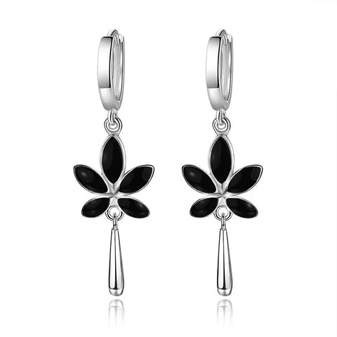 Retro Creative black Maple Leaf Eardrop