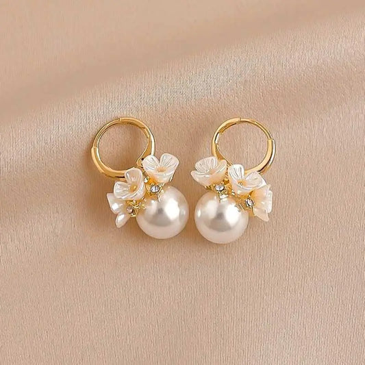 Shell Flower Pearl: Shell Flower Pearls.