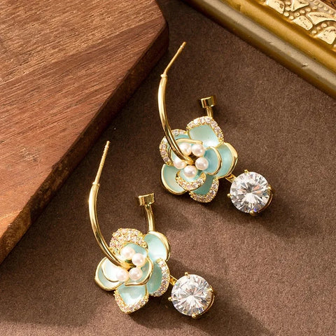 Elegant French Style Pearl Floral Stud Earrings