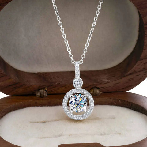 Luxury 1carat Moissanite Women's Necklace