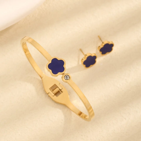 Five Leaf Plum Blossom Bracelet