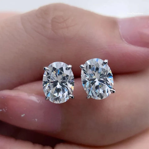1-4ct Oval Cut Moissanite Stud Earring