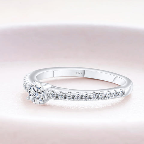 Real 925 Sterling Silver Small Moissnaite Ring