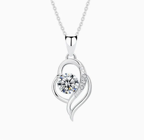Zircon heart-shaped pendant