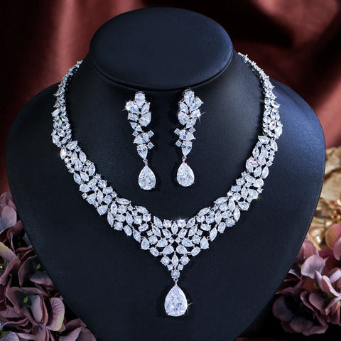 ThreeGraces Exquisite Sparkling Water Drop Cubic Zirconia Luxury Bridal Wedding Evening Party Jewelry Set for Brides T1064