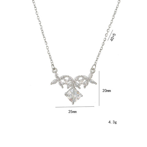 Stainless Steel Chain Simple Flower Zircon Pendant Necklace for Women Lady Romantic Jewelry Accessories Sweet Gifts