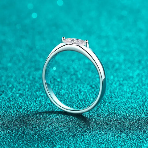 Luxury Women's Rings Horse Eye Simple