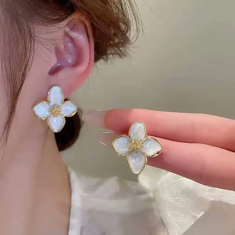 Light Luxury Zircon Stud Earrings
