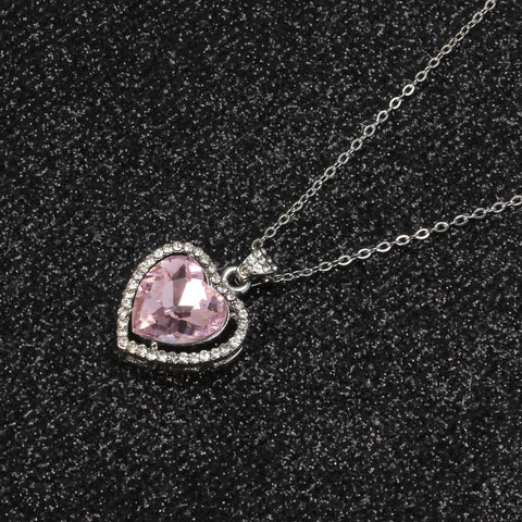 Vintage Pink Heart Pendant Necklaces Women Choker Necklace Gifts Jewelry Exquisite Luxurious Charms Pendant Necklace for Female