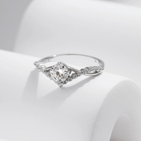 MODIAN Crown D Color Moissanite Ring