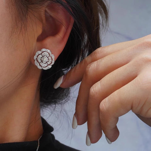 Huitan Graceful Flower Stud Earrings