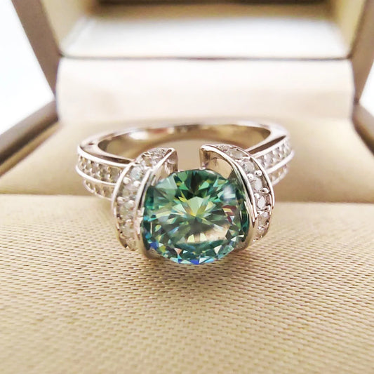Luomansi 1 Carat Green Moissanite Ring