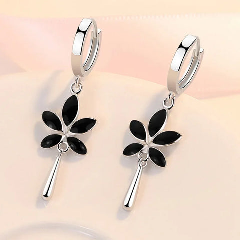 Retro Creative black Maple Leaf Eardrop